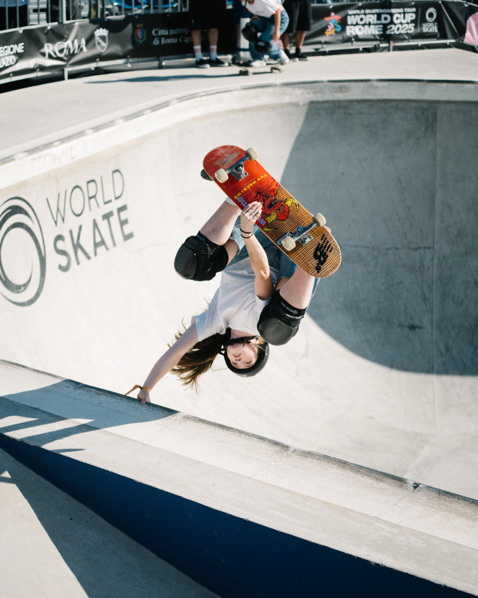 Lilly Strachan hand plant WST Park Rome Mark Dillon 01054