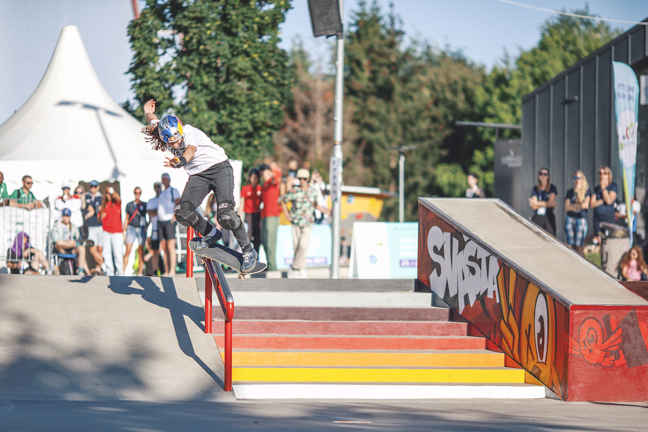 SHANI PAZ feeble on the big rail