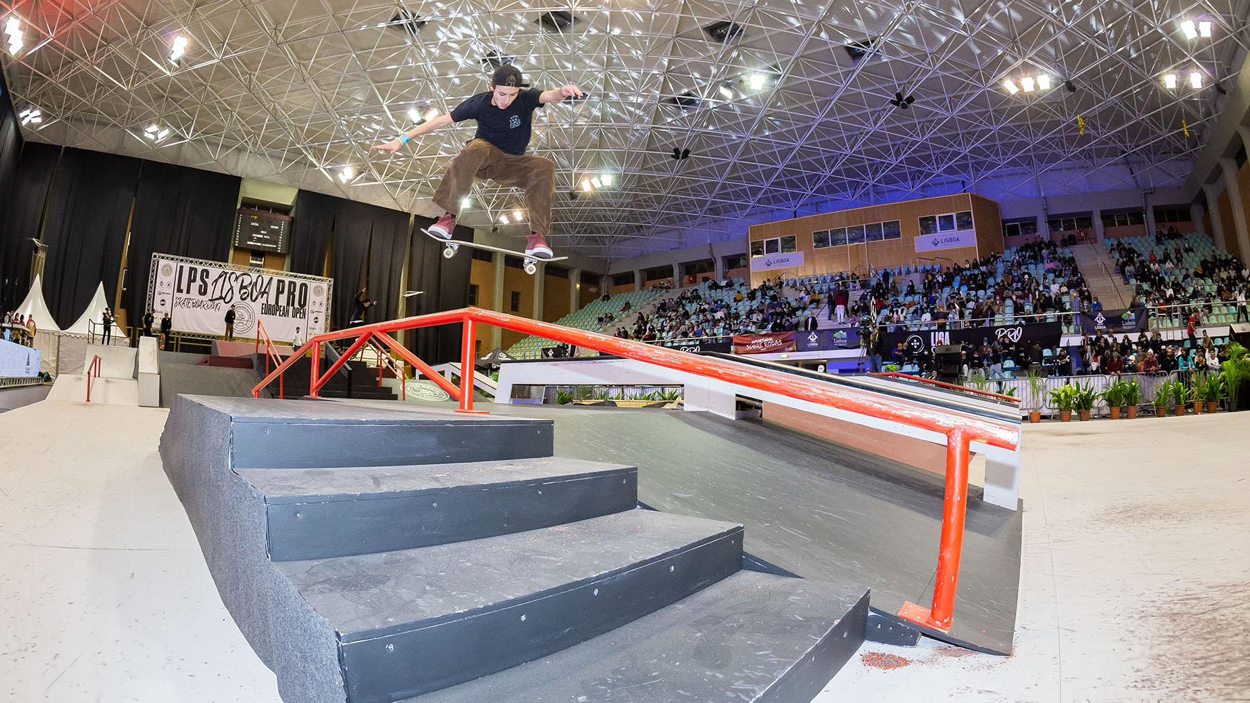 images/LPS_LISBOA/Lukas_Larrue_-_Gap_Front_Lip16x9.jpg