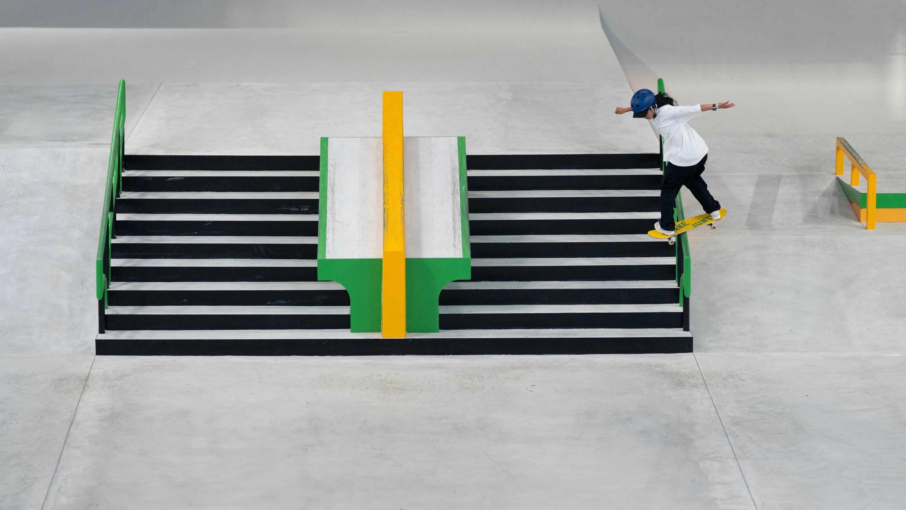 images/OQS_SHANGHAI/AS_IT_WAS_OQS_SHANGHAI_GALLERY/16_9_Funa_Nakayama_backlip_WST_Street_WCH_OQS_shanghai_Jeff_Landi-9.jpg
