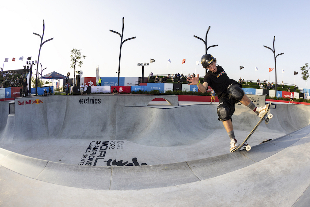 images/SHARJAH_PARK_QUARTERS/keegan_palmer_frontside_nosegrind_2022_wch_mens_park_sharjah_02082023_01.jpg