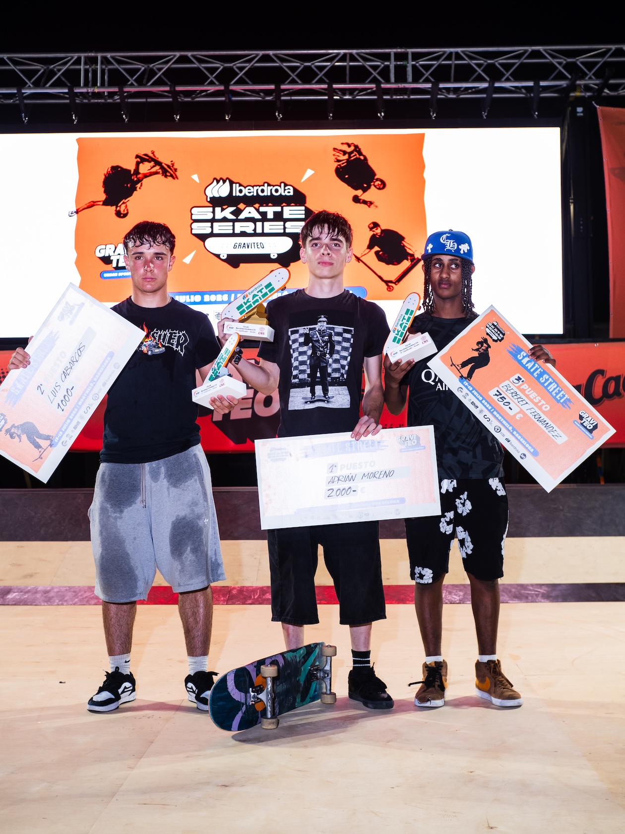 Podium Street4