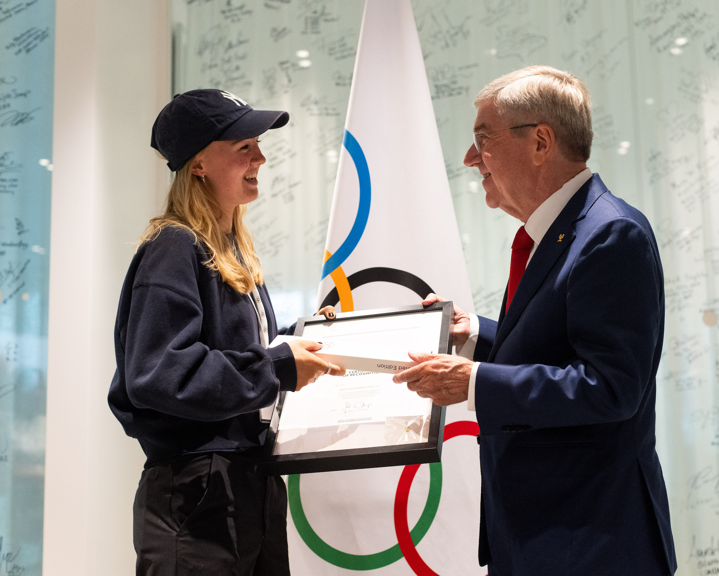 Keet and Thomas Bach Plaque 2 WorldSkate WST Street Lausanne 2023 Jake Darwen 39
