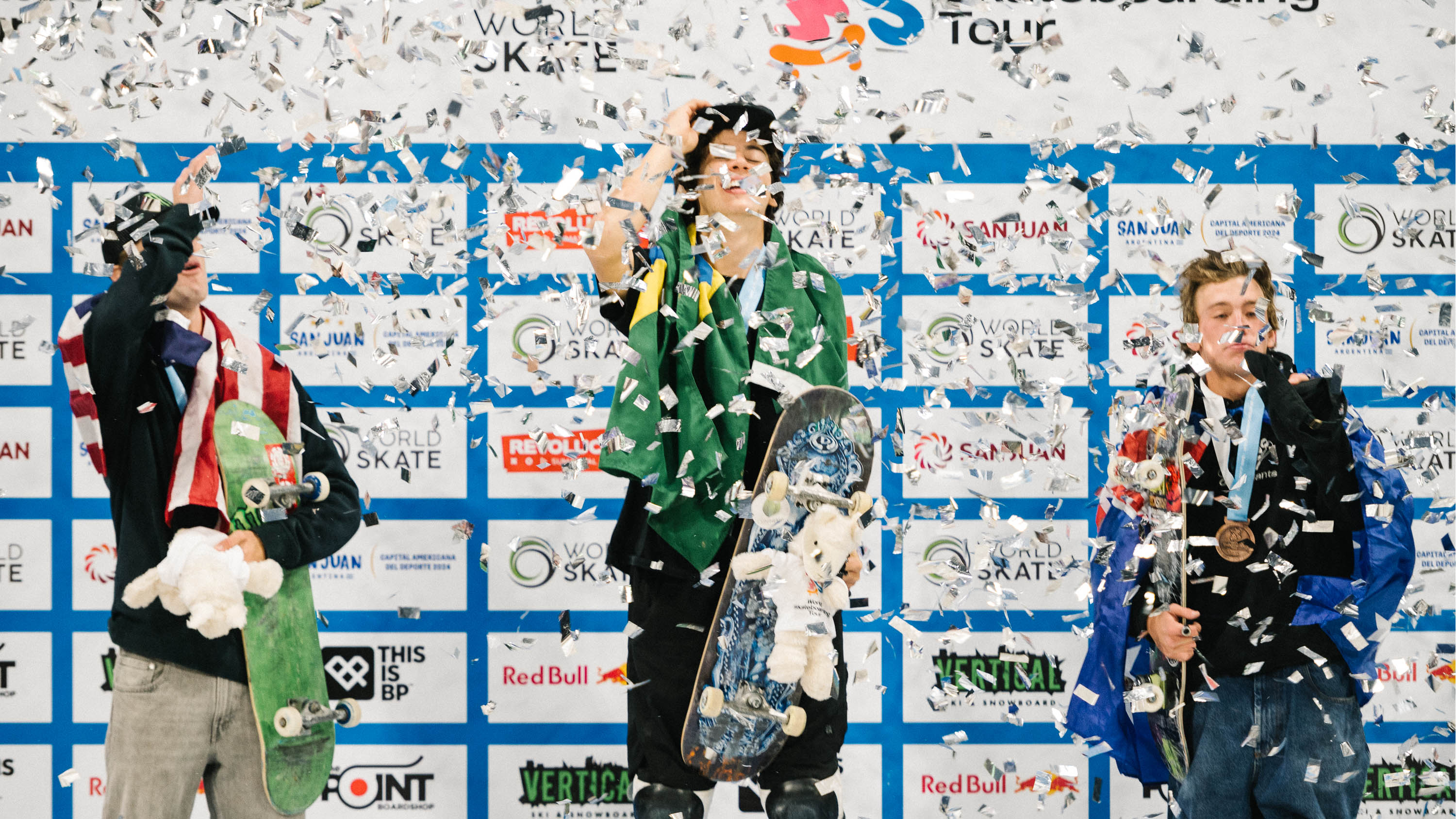 images/WST_SAN_JUAN_Mens_Final_Report/Top_3_celebration_podium_confetti_World_Skate_WST_Park_San_Juan_Park_2023_Piero_Capannini.jpg